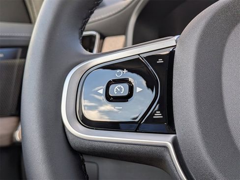 New 2026 Volvo XC90 B6 Plus w/ Protection Package Premier image 33