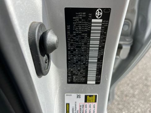 Used 2025 Toyota Corolla LE image 28