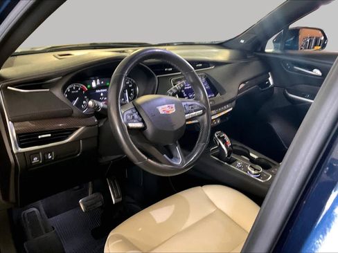 Used 2020 Cadillac XT4 Sport w/ Cold Weather Package FWD image 16