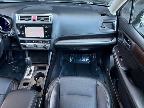 Used 2017 Subaru Outback 2.5i Limited AWD/4WD image 21