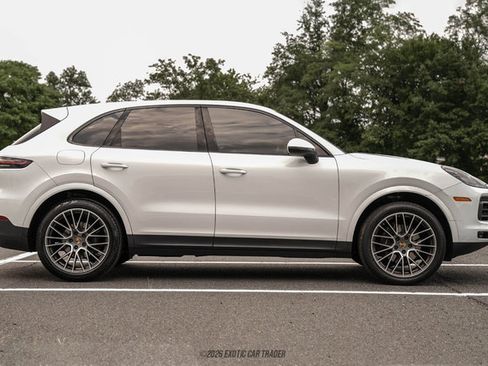 Used 2020 Porsche Cayenne AWD/4WD image 7
