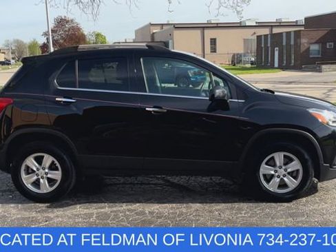 Certified 2020 Chevrolet Trax LT w/ LT Convenience Package AWD/4WD image 9