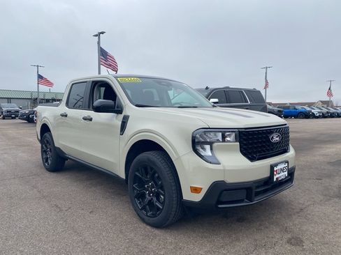 New 2025 Ford Maverick XLT w/ XLT Luxury Package image 2