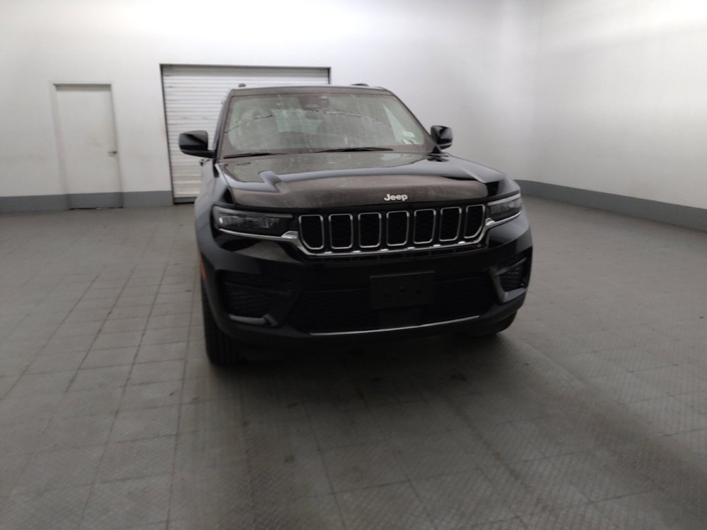 Used 2022 Jeep Grand Cherokee Laredo w/ Luxury Tech Group I AWD/4WD image 14