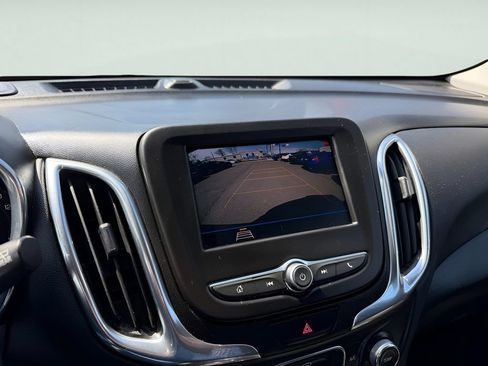 Used 2020 Chevrolet Equinox LT AWD/4WD image 22