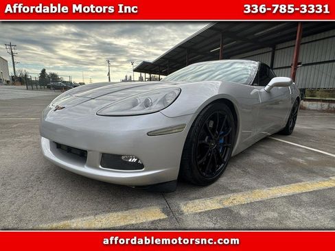 Used 2007 Chevrolet Corvette Convertible w/ Preferred Equipment Group image 1
