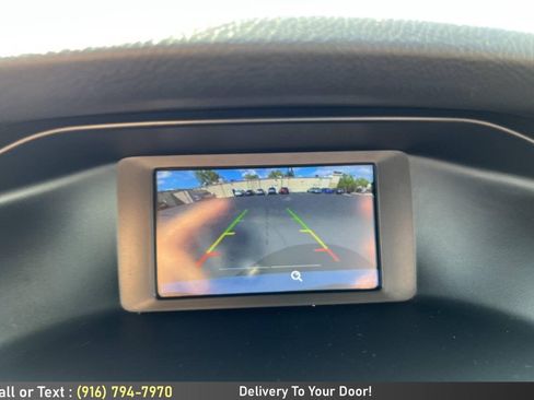 Used 2015 Ford Focus SE FWD image 20