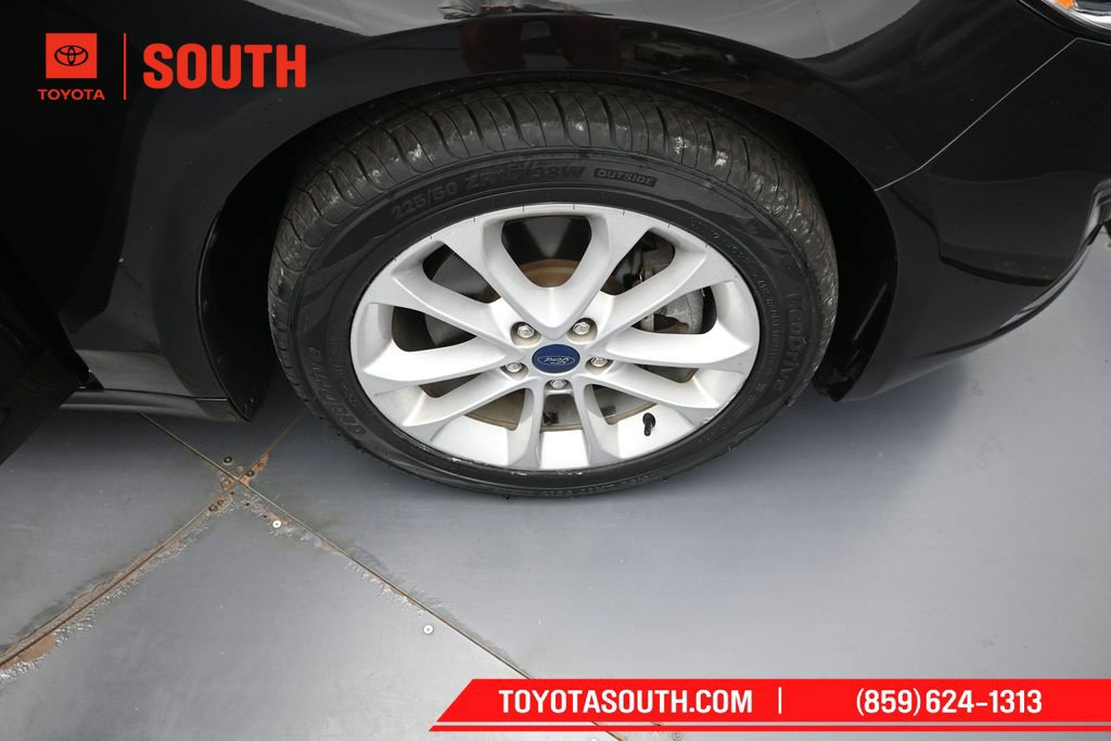 Used 2020 Ford Fusion Energi Titanium FWD image 35