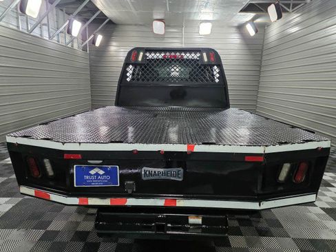 Used 2017 RAM 3500 Tradesman w/ Chrome Appearance Group image 10