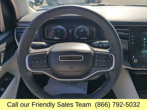 Used 2024 Jeep Wagoneer L Series II w/ Flexible Seating Group image 16