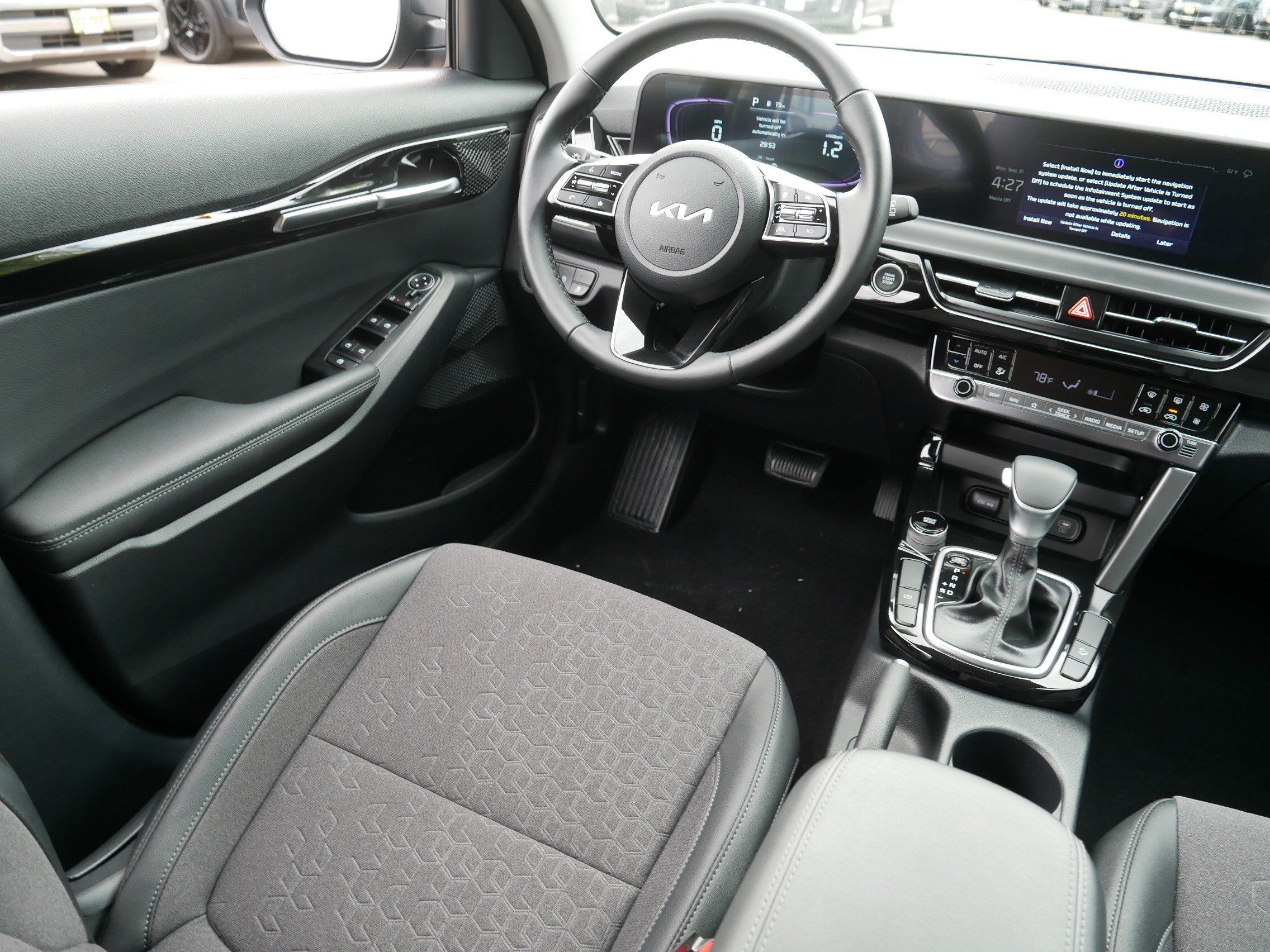 Certified 2025 Kia Seltos S FWD image 9
