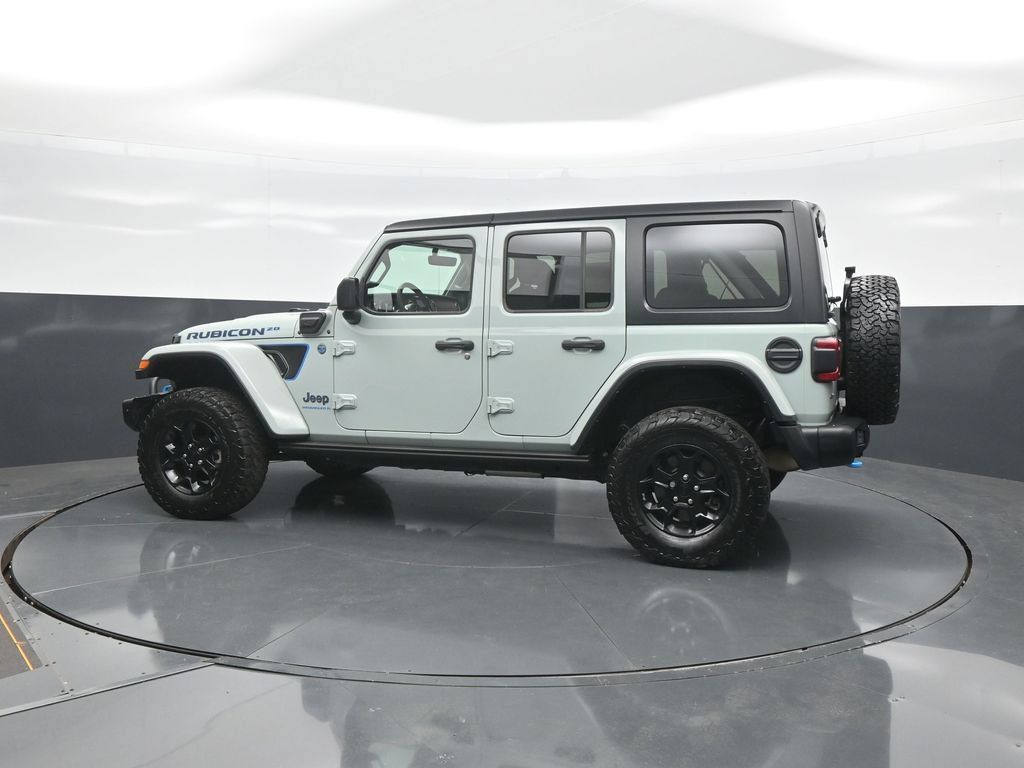 Used 2023 Jeep Wrangler Unlimited Rubicon 4xe AWD/4WD image 4