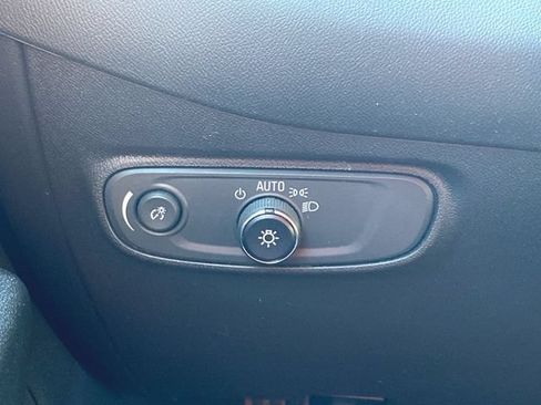 Used 2023 Chevrolet Equinox LS w/ LS Convenience Package AWD/4WD image 17