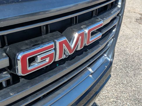 Used 2023 GMC Yukon XL AT4 w/ AT4 Premium Package AWD/4WD image 14