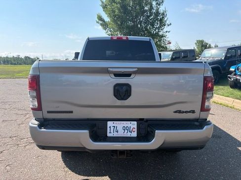 Used 2022 RAM 3500 Big Horn w/ Night Edition AWD/4WD image 9