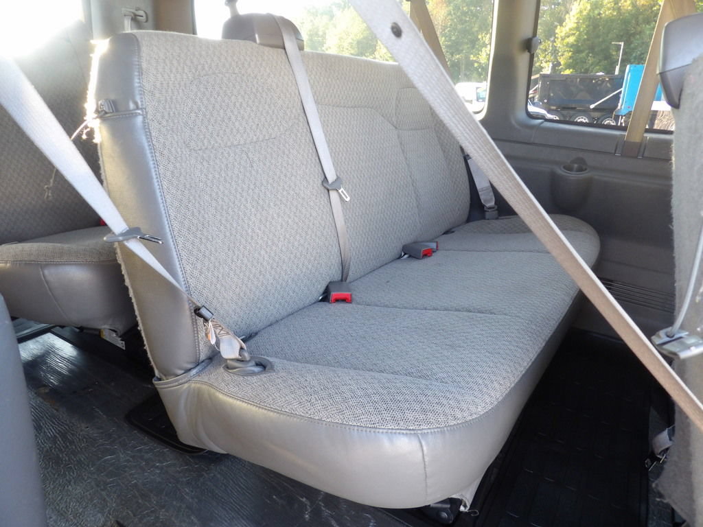 Used 2025 Chevrolet Express 3500 LT w/ LT Preferred Equipment Group RWD image 28