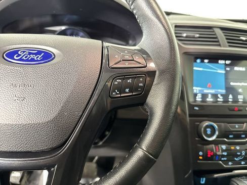 Used 2018 Ford Explorer XLT w/ Equipment Group 202A image 13