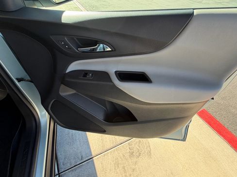 Used 2022 Chevrolet Equinox LT image 21