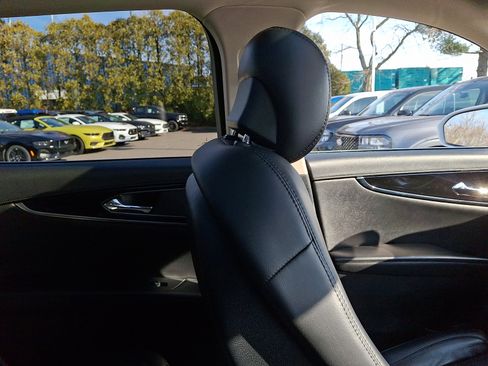 Used 2022 Lincoln Nautilus Reserve w/ Equipment Group 201A image 13