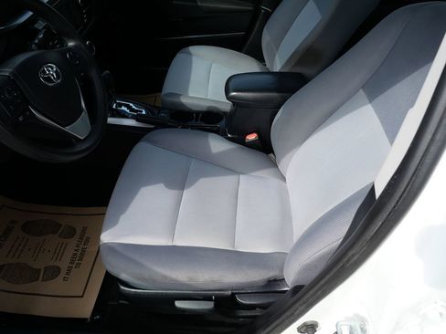 Used 2016 Toyota Corolla L image 10