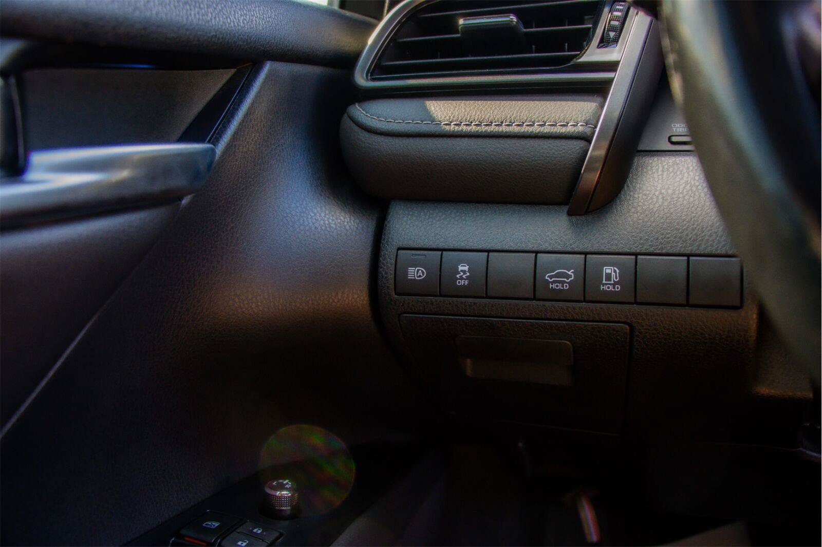 Used 2019 Toyota Camry XSE FWD image 15