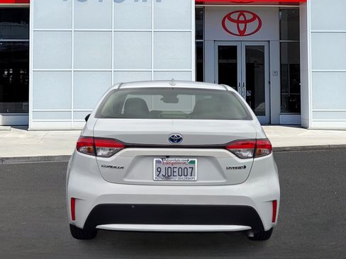 Used 2022 Toyota Corolla LE FWD image 5