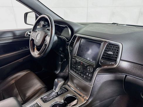 Used 2018 Jeep Grand Cherokee Limited w/ Luxury Group II image 29