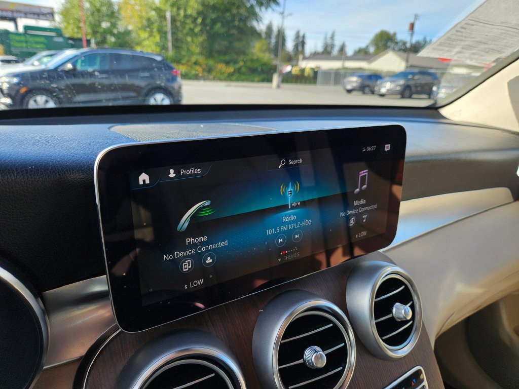 Used 2022 Mercedes-Benz GLC 300 4MATIC image 26