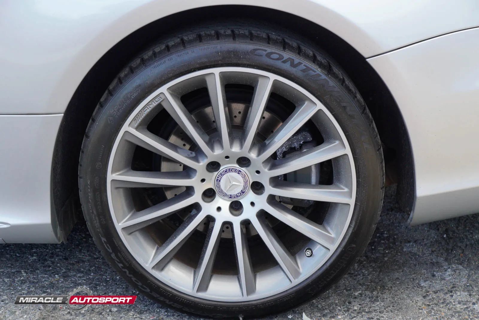 Used 2017 Mercedes-Benz SL 550 image 12
