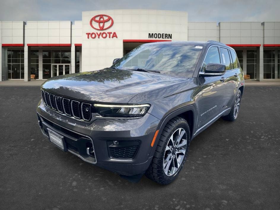 Used 2023 Jeep Grand Cherokee Overland w/ Adv Protech Group III AWD/4WD image 1