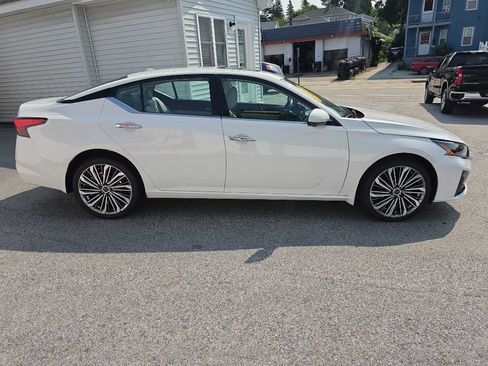 Used 2023 Nissan Altima 2.5 SL AWD/4WD image 3