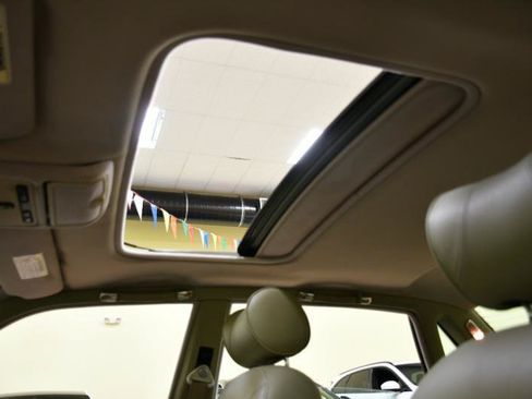 Used 1997 Jaguar XJ6 RWD image 33