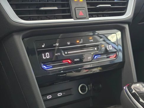 New 2026 Volkswagen Taos SE AWD/4WD image 26