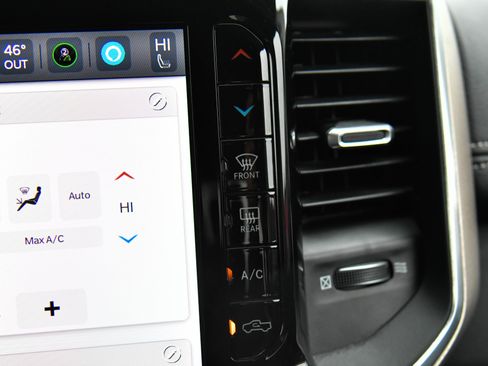 Used 2024 RAM 2500 Laramie image 31