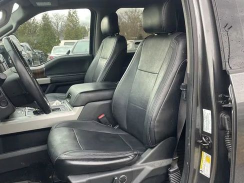 Used 2015 Ford F150 Lariat w/ Equipment Group 502A Luxury image 9