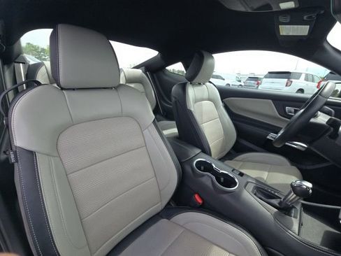 Used 2025 Ford Mustang Premium RWD image 12