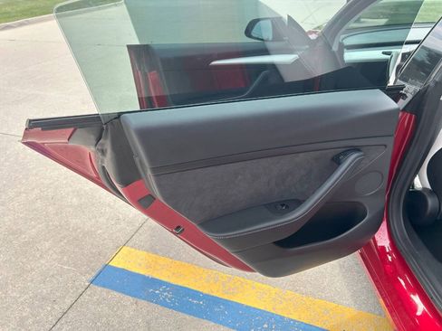 Used 2021 Tesla Model 3 Performance image 22