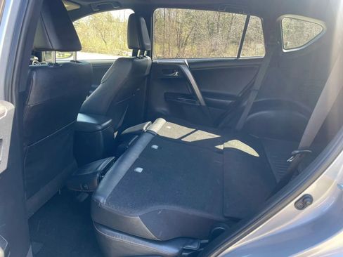 Used 2018 Toyota RAV4 SE w/ Power Extra Value Package AWD/4WD image 21