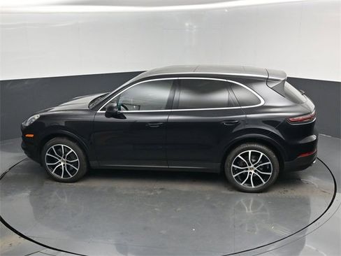 Used 2020 Porsche Cayenne S image 52