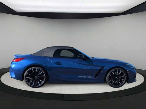 Used 2025 BMW Z4 M40i w/ Premium Package image 5