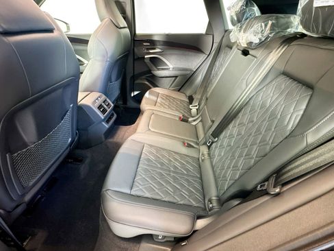 New 2025 Audi SQ5 Premium Plus image 21