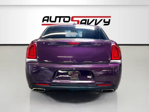 Used 2021 Chrysler 300 Touring w/ Sport Appearance Package image 6