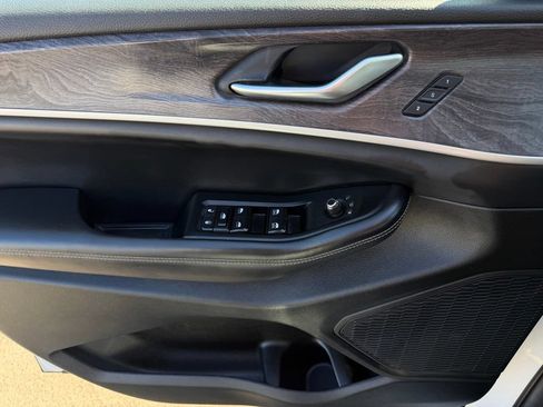 Used 2023 Jeep Grand Cherokee Limited RWD image 21