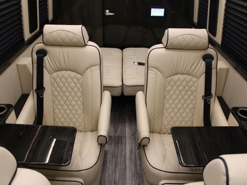 Used 2023 Mercedes-Benz Sprinter 3500 image 27