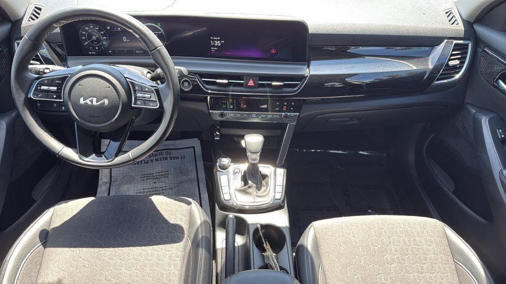 Used 2024 Kia Seltos S AWD/4WD image 11