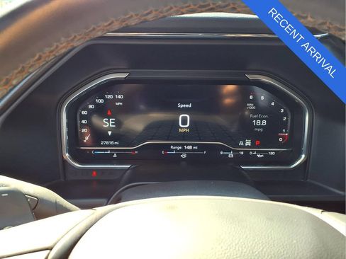 Used 2024 GMC Sierra 1500 AT4 w/ Technology Package AWD/4WD image 15