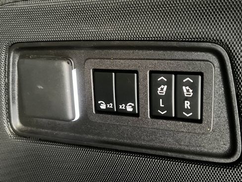 Used 2023 Cadillac Escalade Premium Luxury w/ LPO, Radiant Package image 51