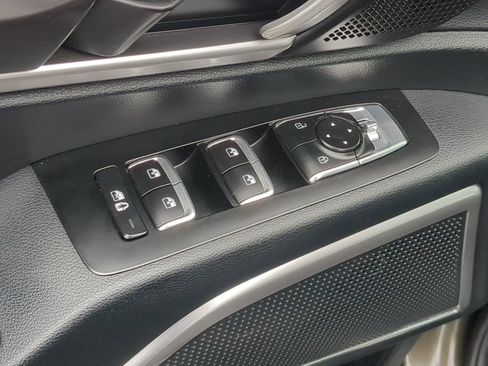 Used 2025 Kia Telluride S FWD image 15
