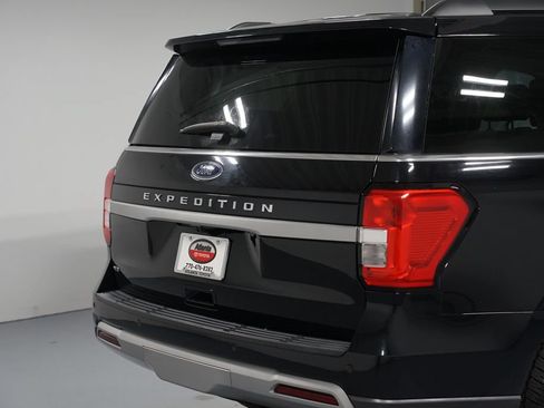 Used 2023 Ford Expedition XLT RWD image 9