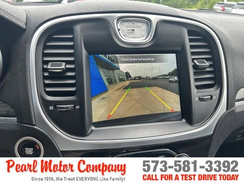 Used 2021 Chrysler 300 Touring w/ Sport Appearance Package RWD image 16
